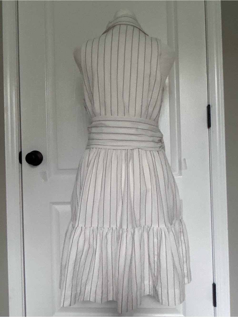 Vineyard Vines Kentucky Derby Seersucker Tiered White Pinstripe Midi Dres Sz 8 - Picture 9 of 12